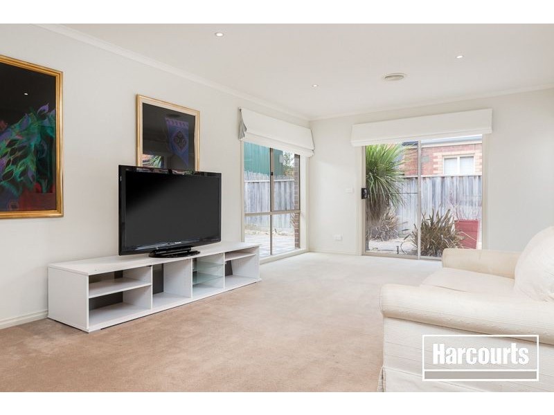 15 Cedarwood Crescent, Berwick VIC 3806