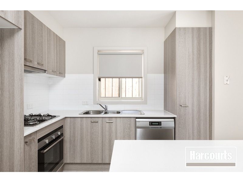 66 Innes Court, Berwick VIC 3806