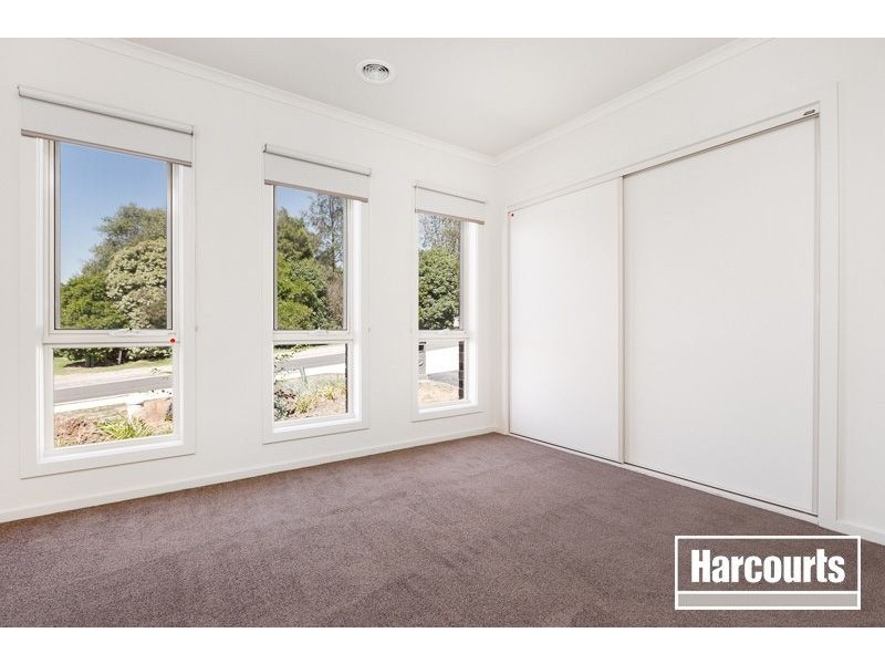 66 Innes Court, Berwick VIC 3806
