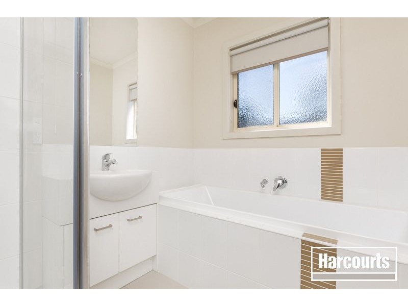 66 Innes Court, Berwick VIC 3806