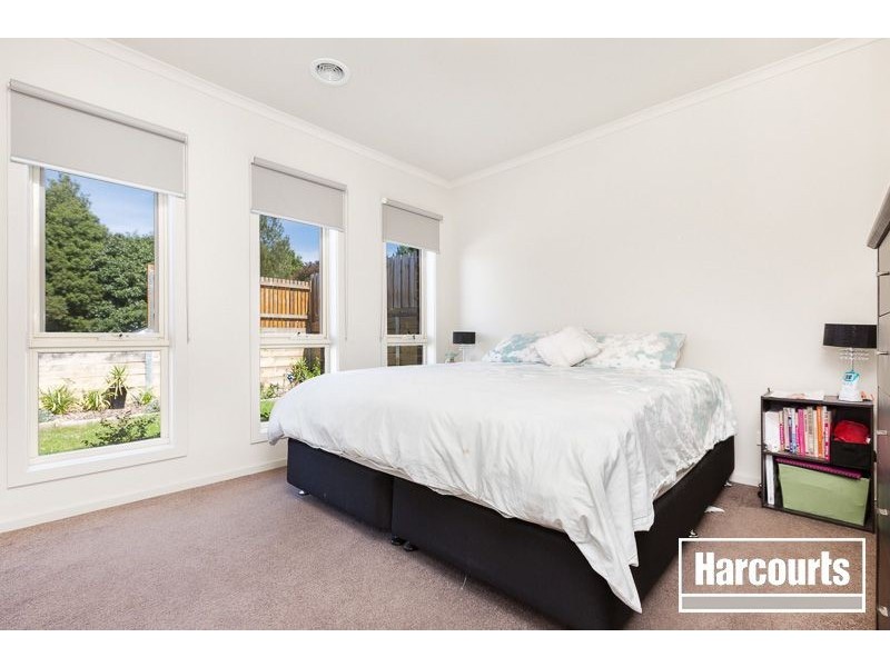 64 Innes Court, Berwick VIC 3806