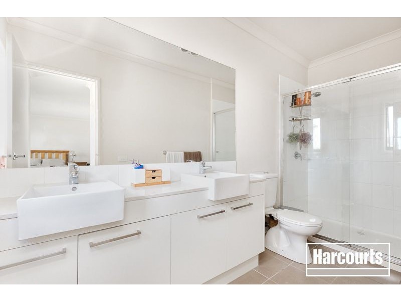 4 Harlesden Circuit, Pakenham VIC 3810