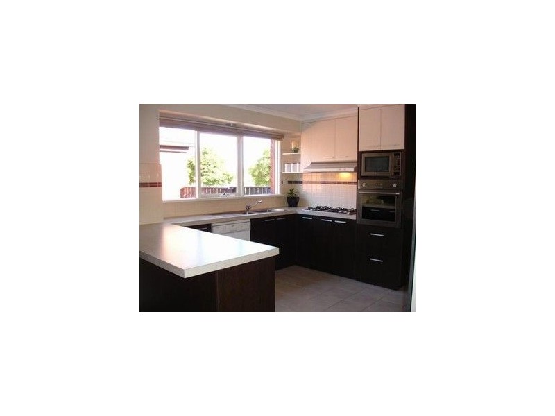 6 Lydia Mary Drive, Berwick VIC 3806