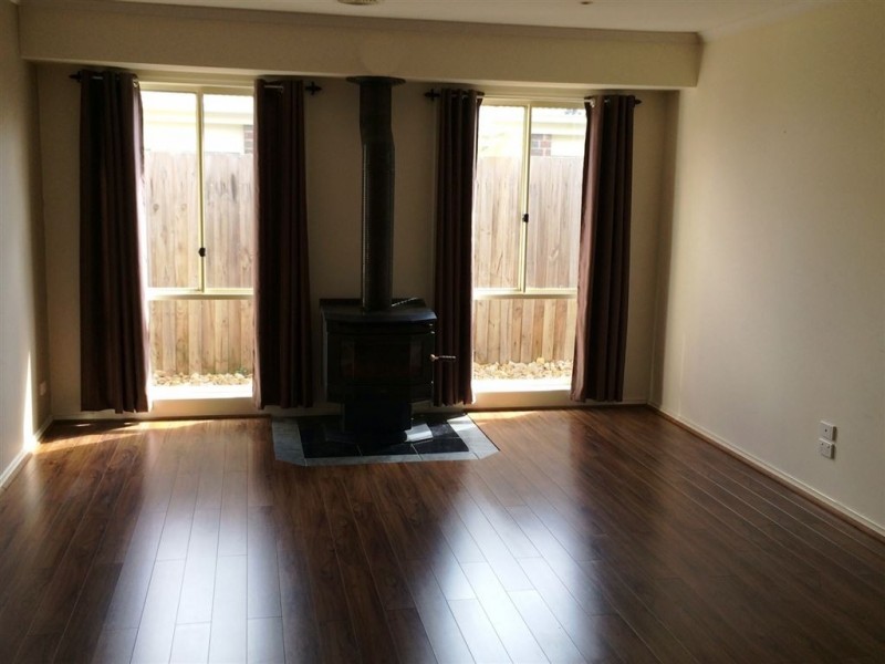 20 Fieldhouse Lane, Berwick VIC 3806