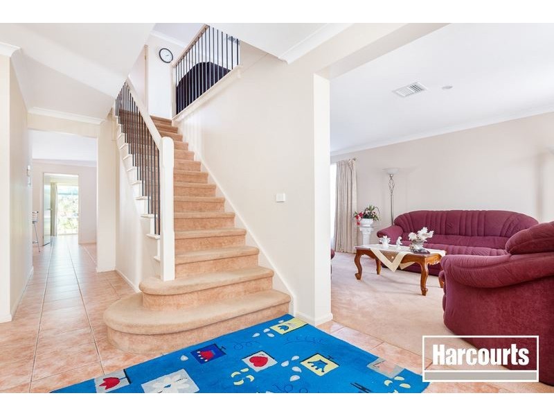 10 Drovers Retreat, Narre Warren South VIC 3805