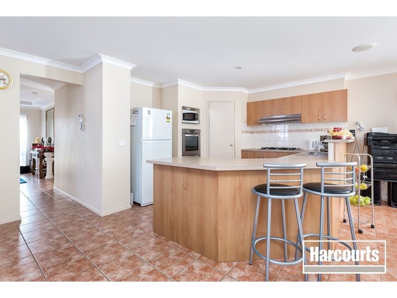 10 Drovers Retreat, Narre Warren South VIC 3805