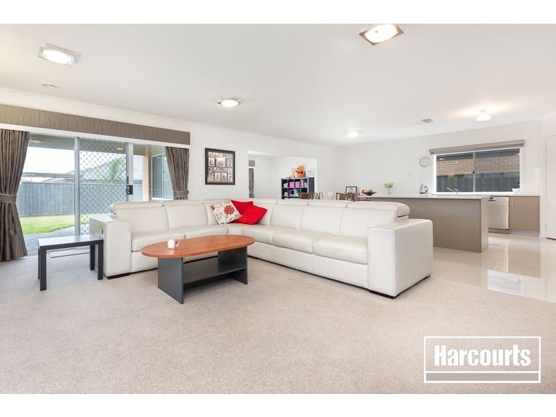 34 Arena Parade, Officer VIC 3809