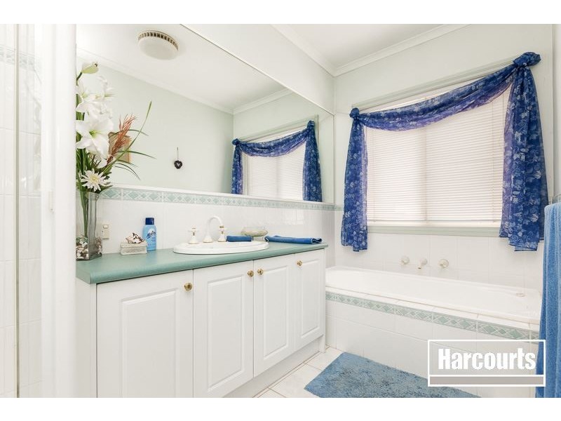 4 Kalmia Court, Narre Warren VIC 3805