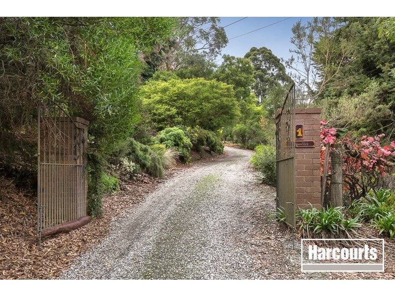 1 Marks Court, Harkaway VIC 3806