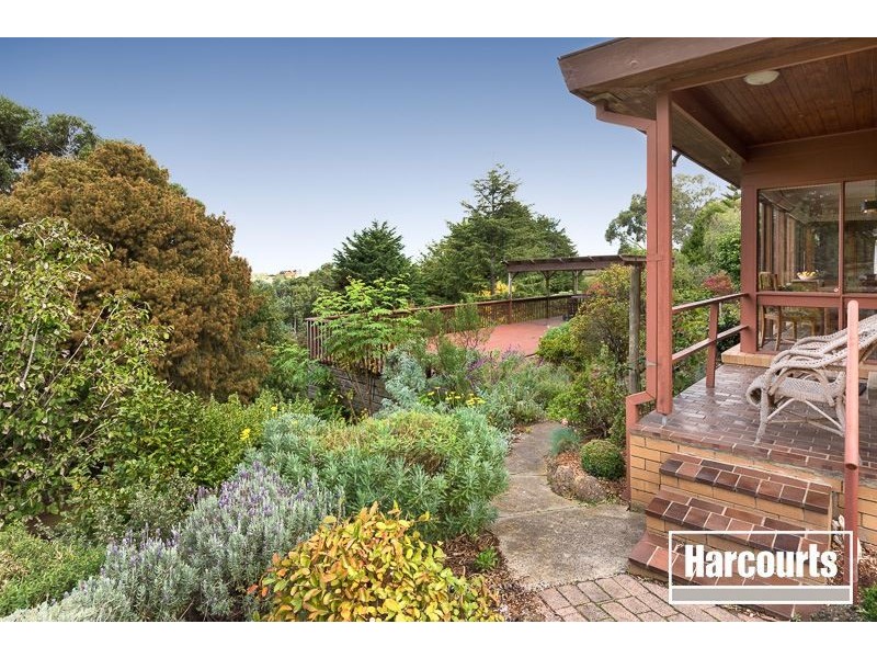 1 Marks Court, Harkaway VIC 3806