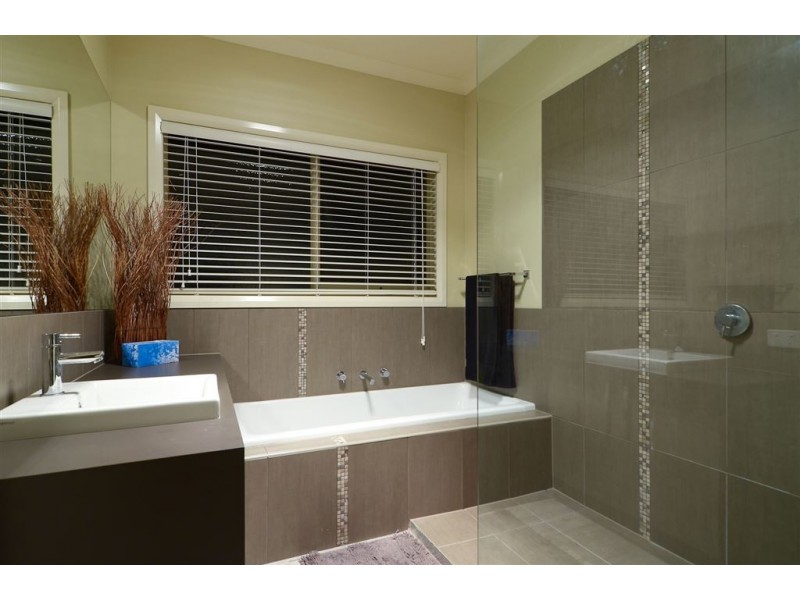 40 Timberside Drive, Beaconsfield VIC 3807