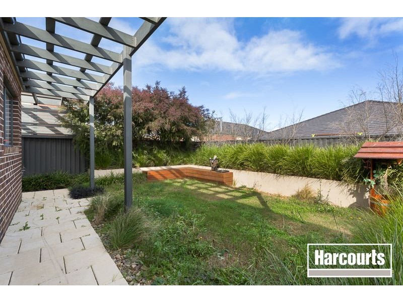 4 Lawrence Close, Pakenham VIC 3810