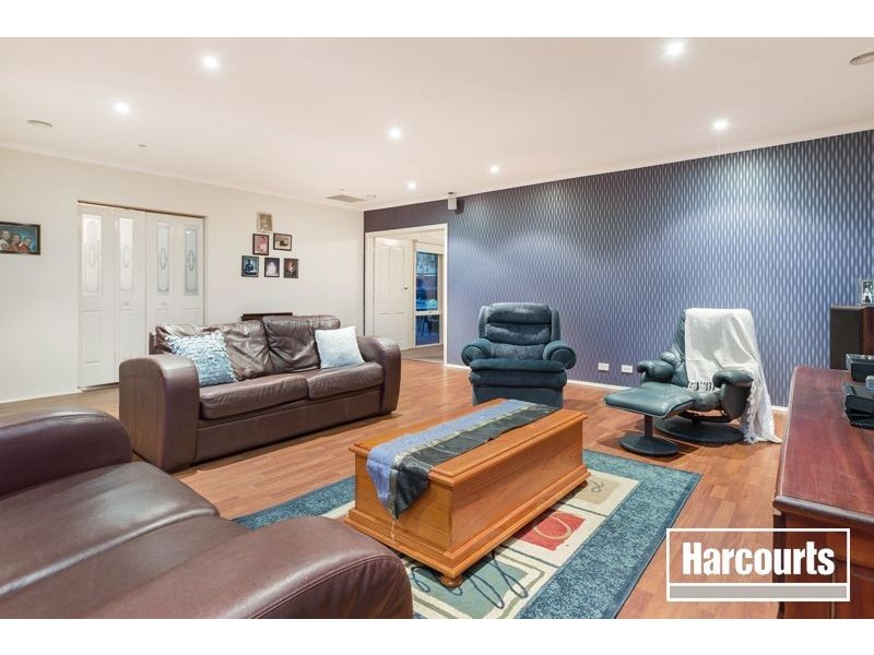 4 Oatlands Road, Narre Warren North VIC 3804