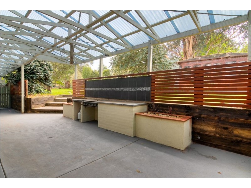 4 Oatlands Road, Narre Warren North VIC 3804