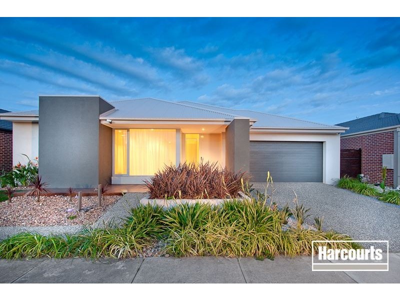 4 Kindred Avenue, Cranbourne North VIC 3977