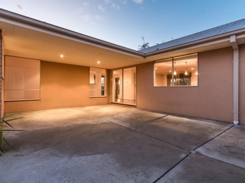 1 Kingsmill Terrace, Berwick VIC 3806