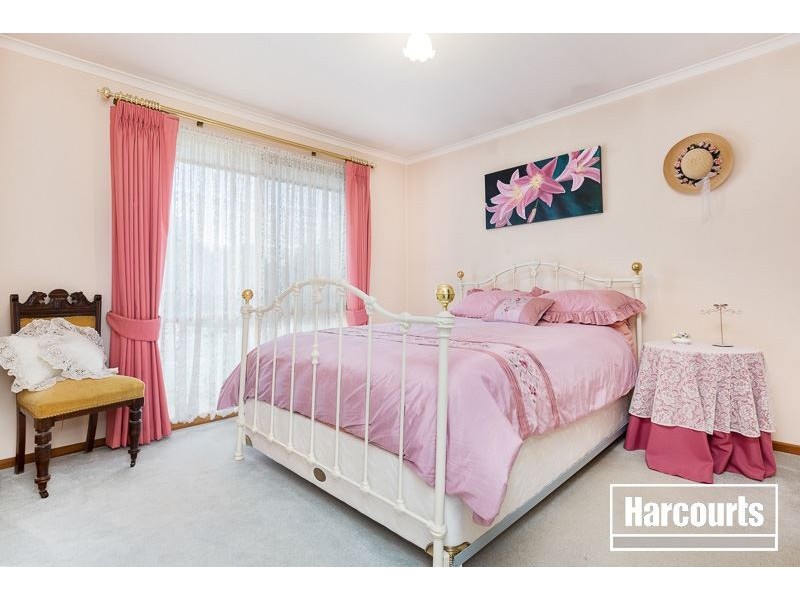 39 Coolong Avenue, Berwick VIC 3806