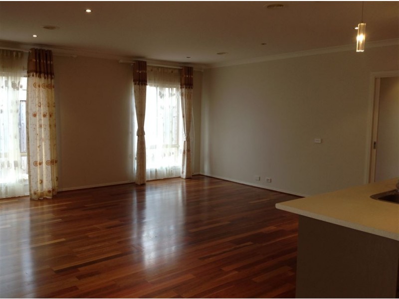 39 Bernly Boulevard, Berwick VIC 3806