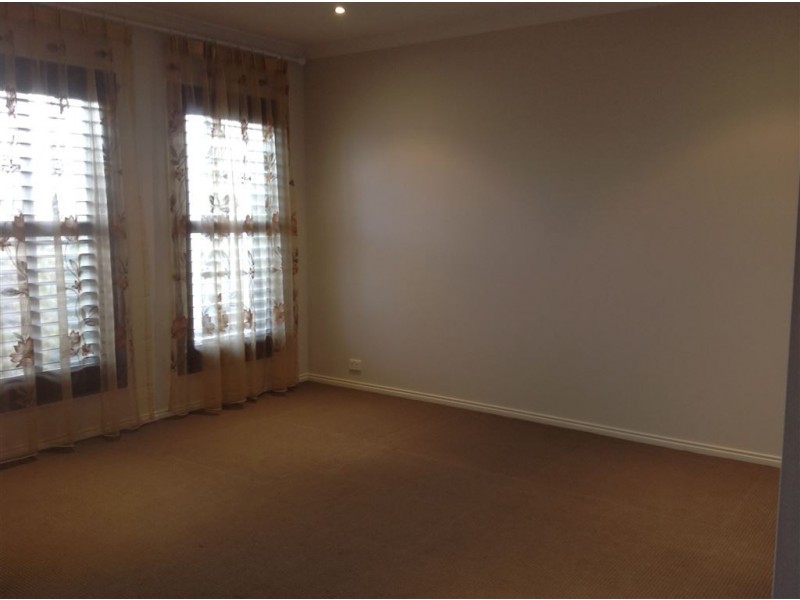 39 Bernly Boulevard, Berwick VIC 3806