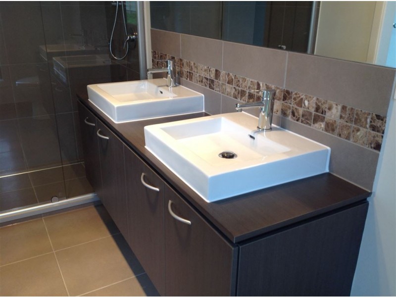 9 Brightstone Drive, Clyde North VIC 3978