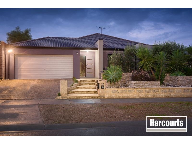 12 Emmett Avenue, Berwick VIC 3806