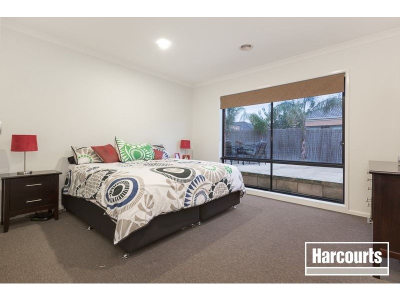 12 Emmett Avenue, Berwick VIC 3806