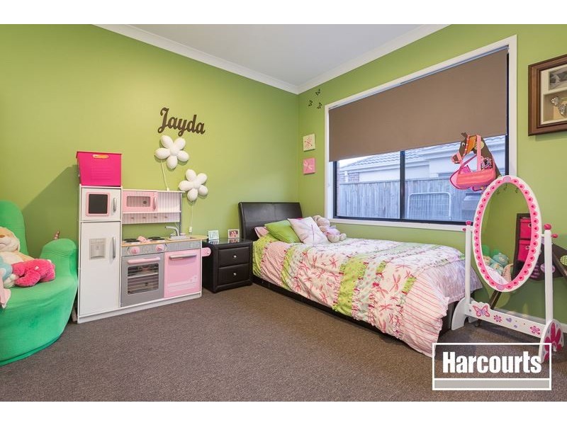 12 Emmett Avenue, Berwick VIC 3806