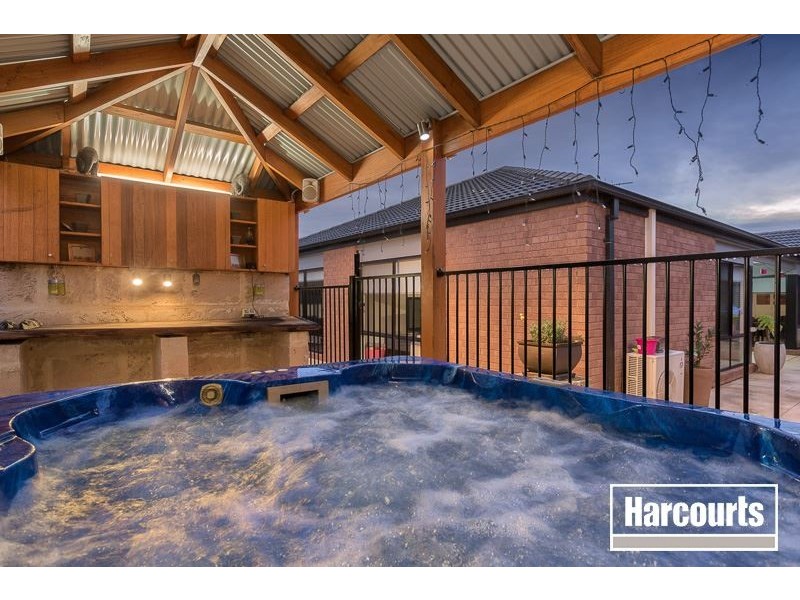 12 Emmett Avenue, Berwick VIC 3806