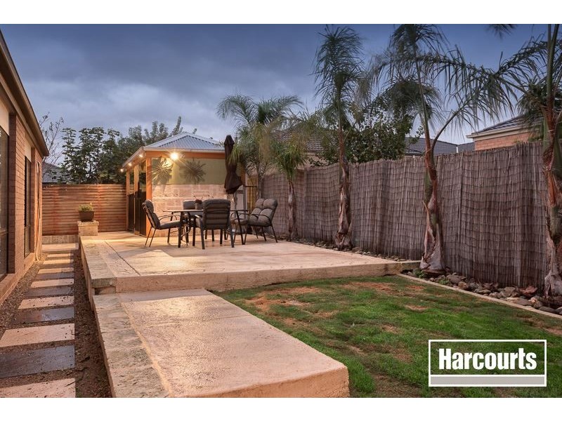 12 Emmett Avenue, Berwick VIC 3806