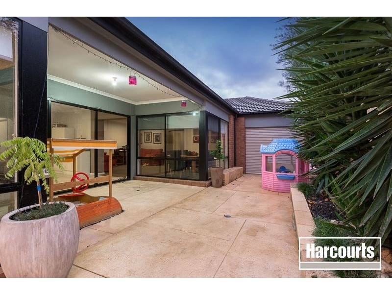 12 Emmett Avenue, Berwick VIC 3806