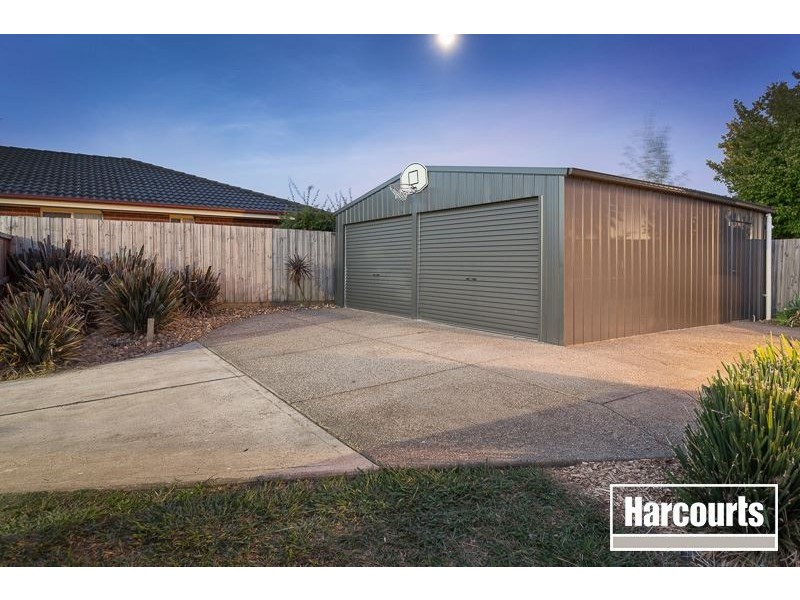 15 Janna Place, Berwick VIC 3806