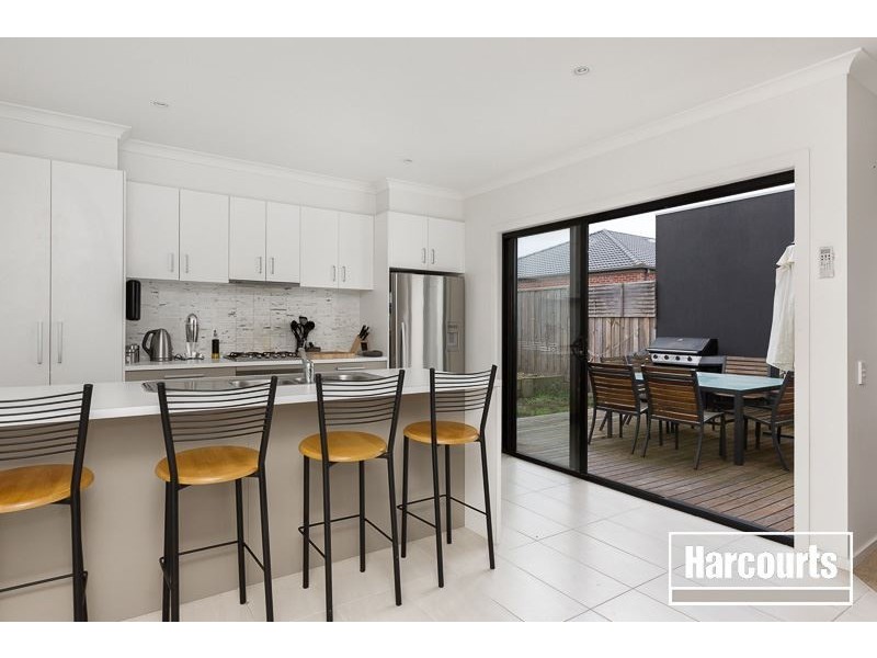 29 Rush Lilly Drive, Officer VIC 3809