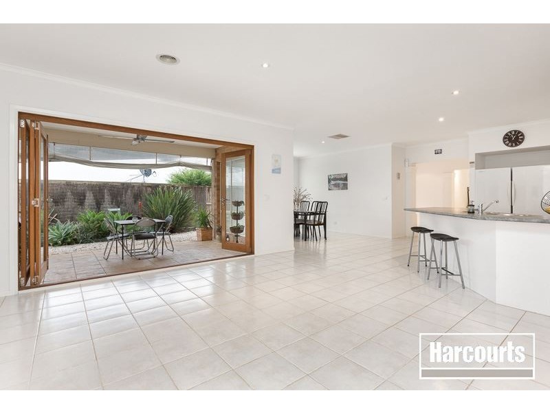 11 Glenview Rise, Berwick VIC 3806