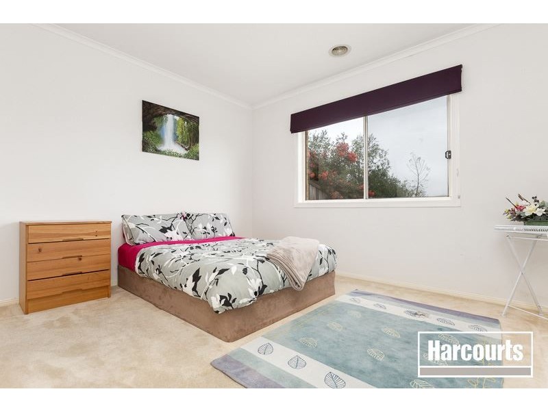 11 Glenview Rise, Berwick VIC 3806