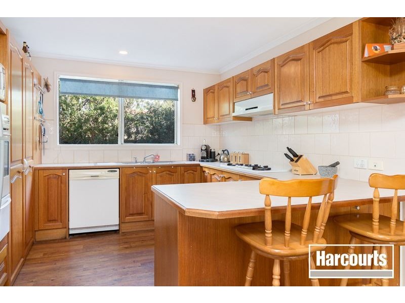 42 May Gibbs Cresent, Lynbrook VIC 3975