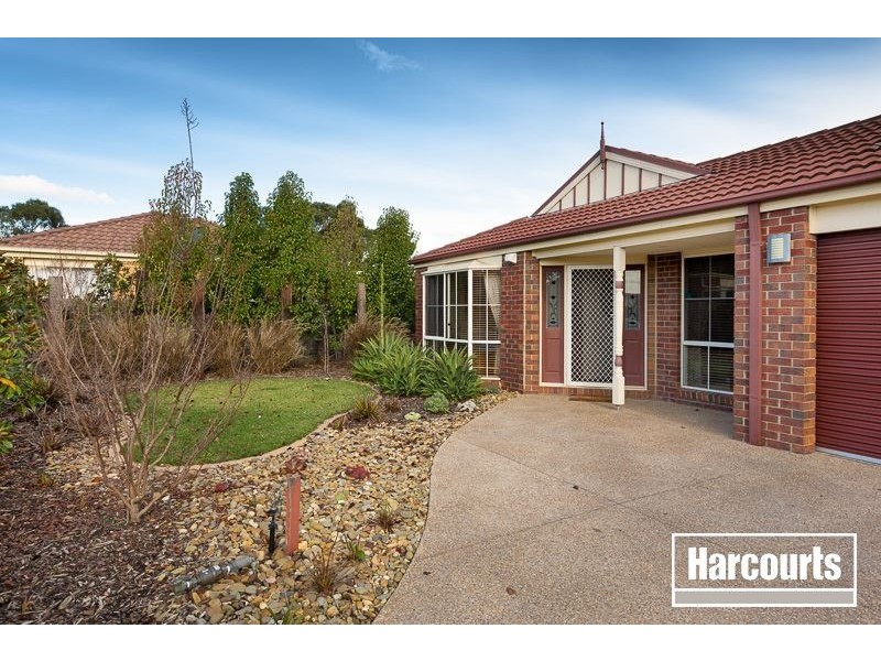 42 May Gibbs Cresent, Lynbrook VIC 3975