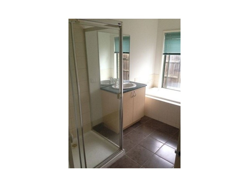 26 Dahlen Place, Berwick VIC 3806