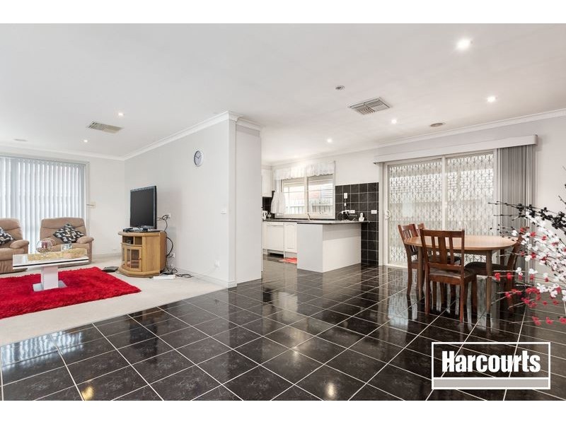 2/38 Kirkwood Crescent, Hampton Park VIC 3976