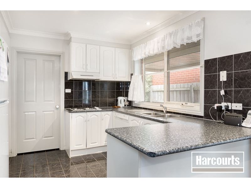 2/38 Kirkwood Crescent, Hampton Park VIC 3976