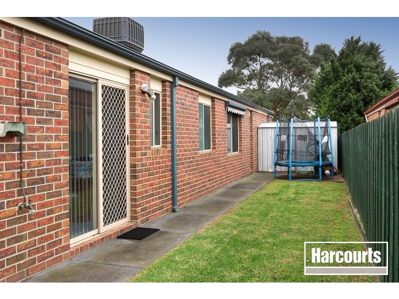 2 Lynwood Walk, Narre Warren South VIC 3805