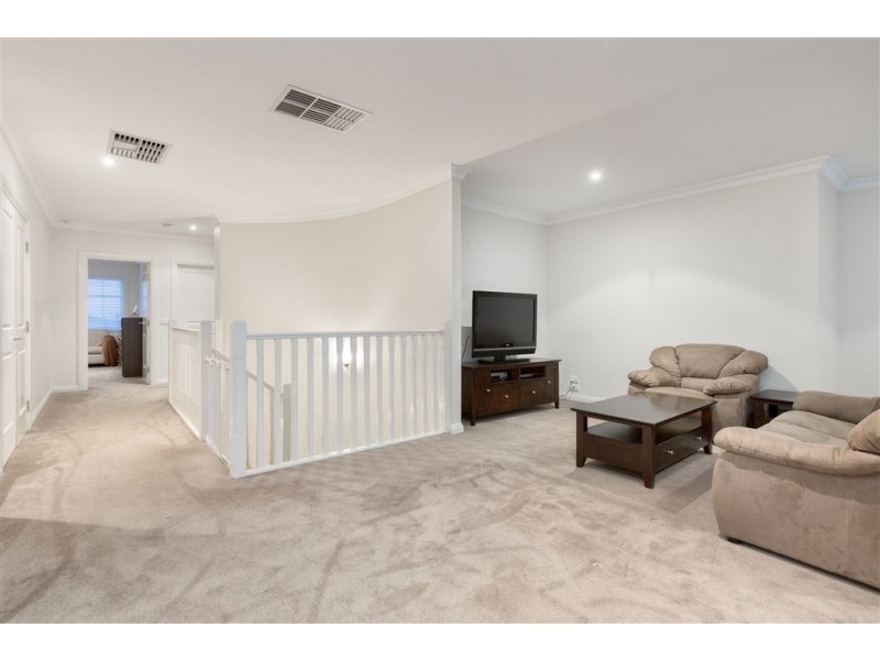 12 Hawkesbury Street, Berwick VIC 3806