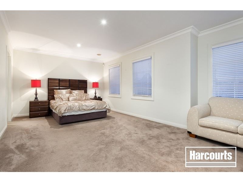 12 Hawkesbury Street, Berwick VIC 3806