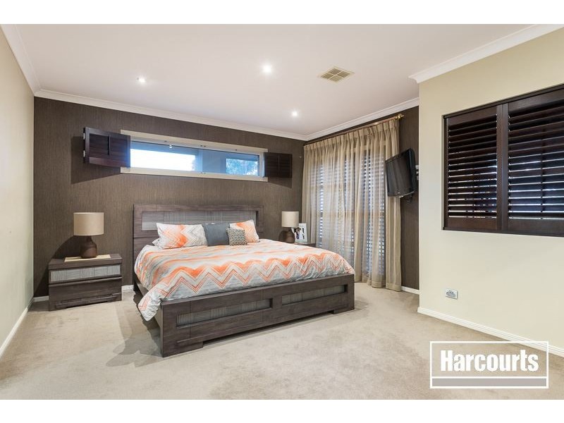 2 Nature Circuit, Cranbourne North VIC 3977