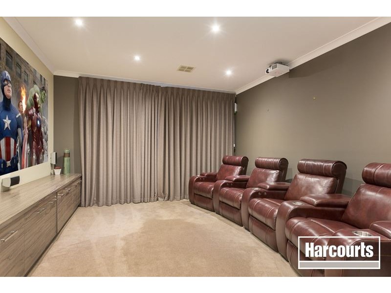 2 Nature Circuit, Cranbourne North VIC 3977