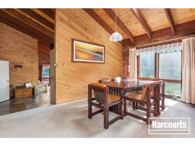 70 Kilvington Drive, Emerald VIC 3782