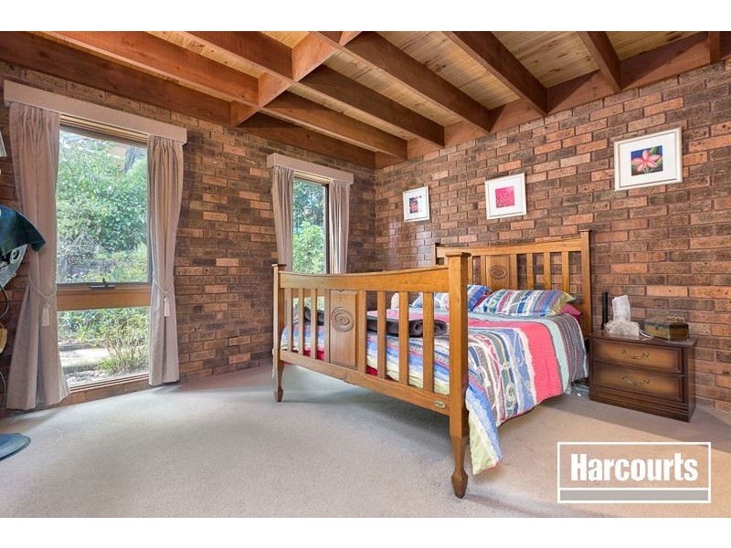 70 Kilvington Drive, Emerald VIC 3782