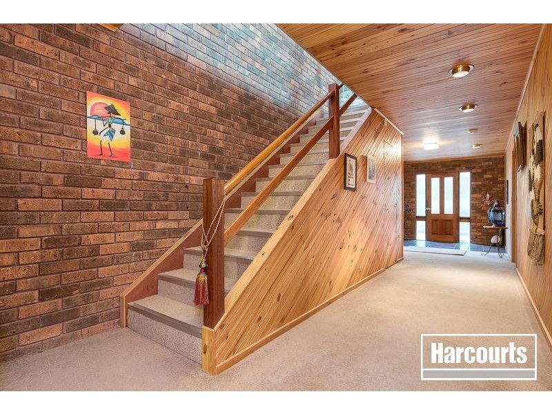 70 Kilvington Drive, Emerald VIC 3782