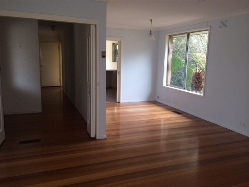 30 Manuka Road, Berwick VIC 3806