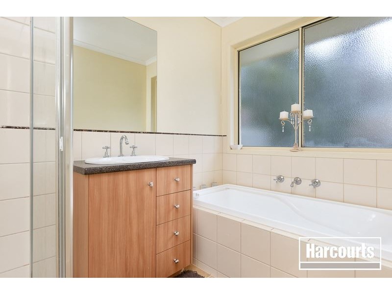 20 Hartsmere Drive, Berwick VIC 3806
