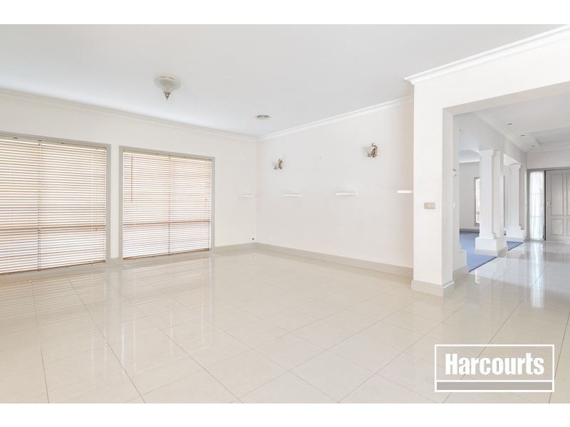 20 Lyrebird Gardens, Berwick VIC 3806